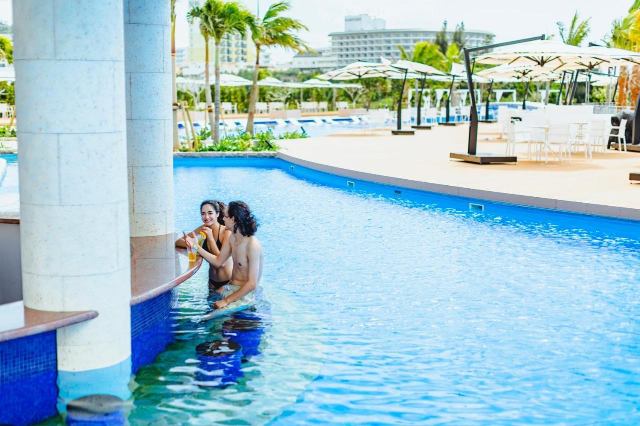 Oriental Hotel Okinawa Resort & Spa Nago Exterior photo The swimming pool at the hotel