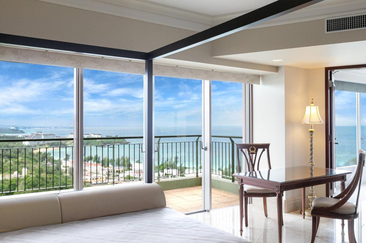 Oriental Hotel Okinawa Resort & Spa Nago Exterior photo A view of the ocean from a suite at the Hilton