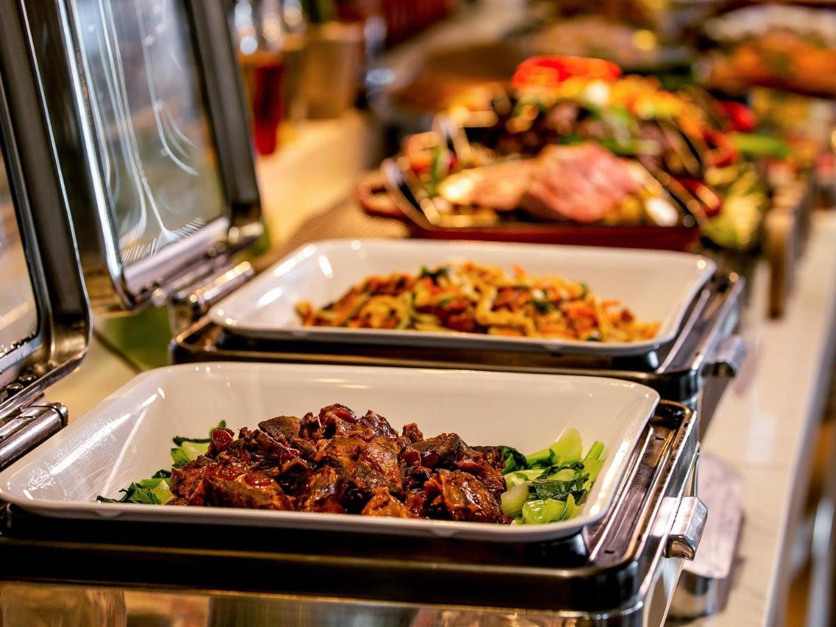 Oriental Hotel Okinawa Resort & Spa Nago Exterior photo A chafing dish