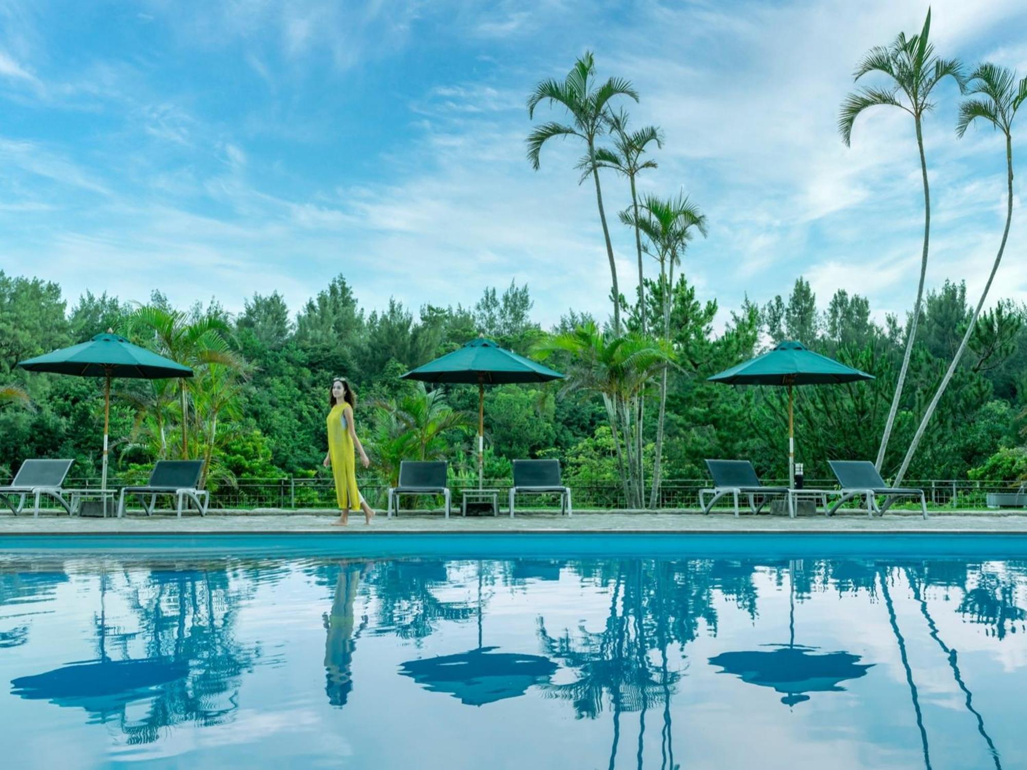Oriental Hotel Okinawa Resort & Spa Nago Exterior photo The swimming pool at the resort